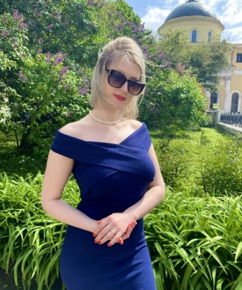 Отправляйся в увлекательное путешествие по моему телу, и я обещаю, что не оставлю тебя равнодушным. У меня широкий спектр услуг, предназначенных, чтобы удовлетворить все твои желания и фантазии. Целуйтесь, ласкайтесь, получайте оральное удовольствие, и наслаждайтесь страстным сексом. Мои отзывы говорят сами за себя - клиенты остаются весьма довольными после наших встреч. Забудь о рутине и суете, позволь себе настоящую блаженство и расслабление. К счастью, я живу в Москве, так что не будешь пробовать доставиться до меня. Приглашаю к себе, или могу приехать к тебе, чтобы разделить с тобой немного особого времени. Фото в профиле - мое настоящее лицо и тело. 🌟 Не упусти возможность окунуться в мир наслаждения со мной! 🌟 2404, 26 лет